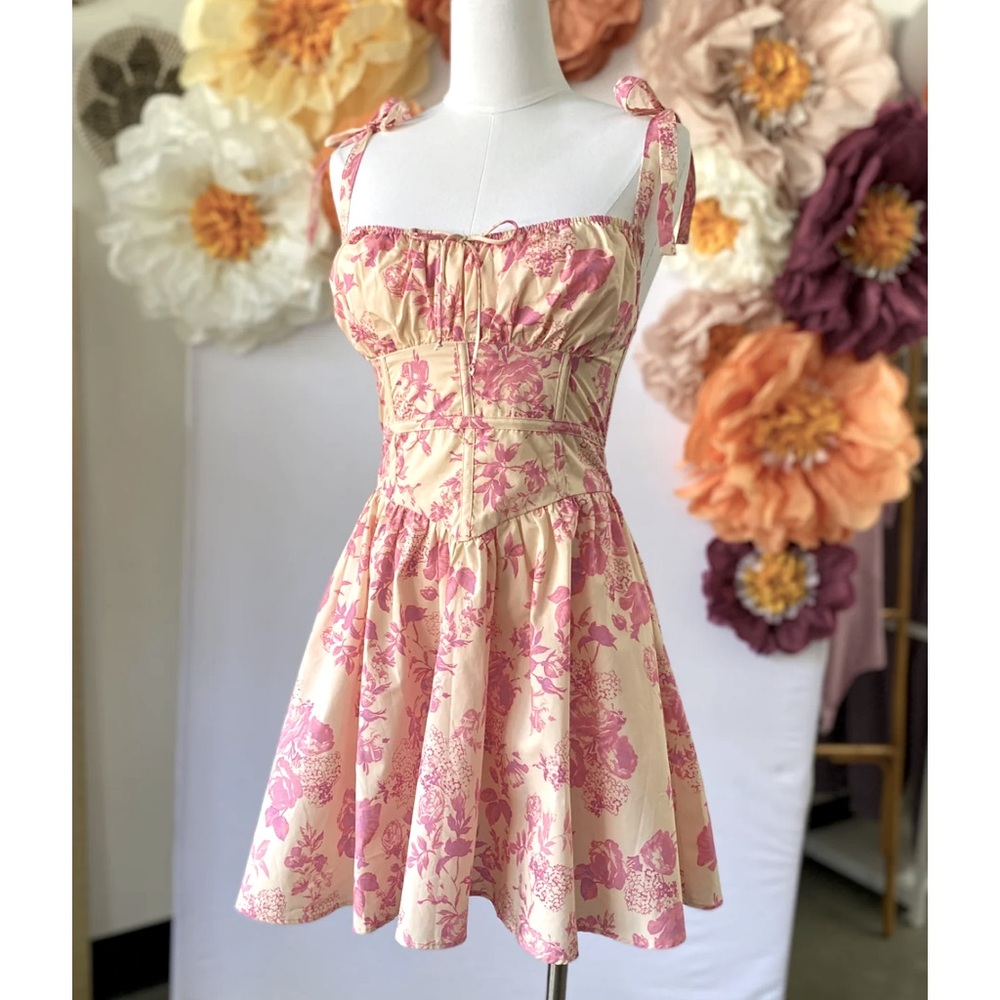 BRAND NEW 💫✨dreamy floral mini bustier dress pink size S 🌸🌺💐